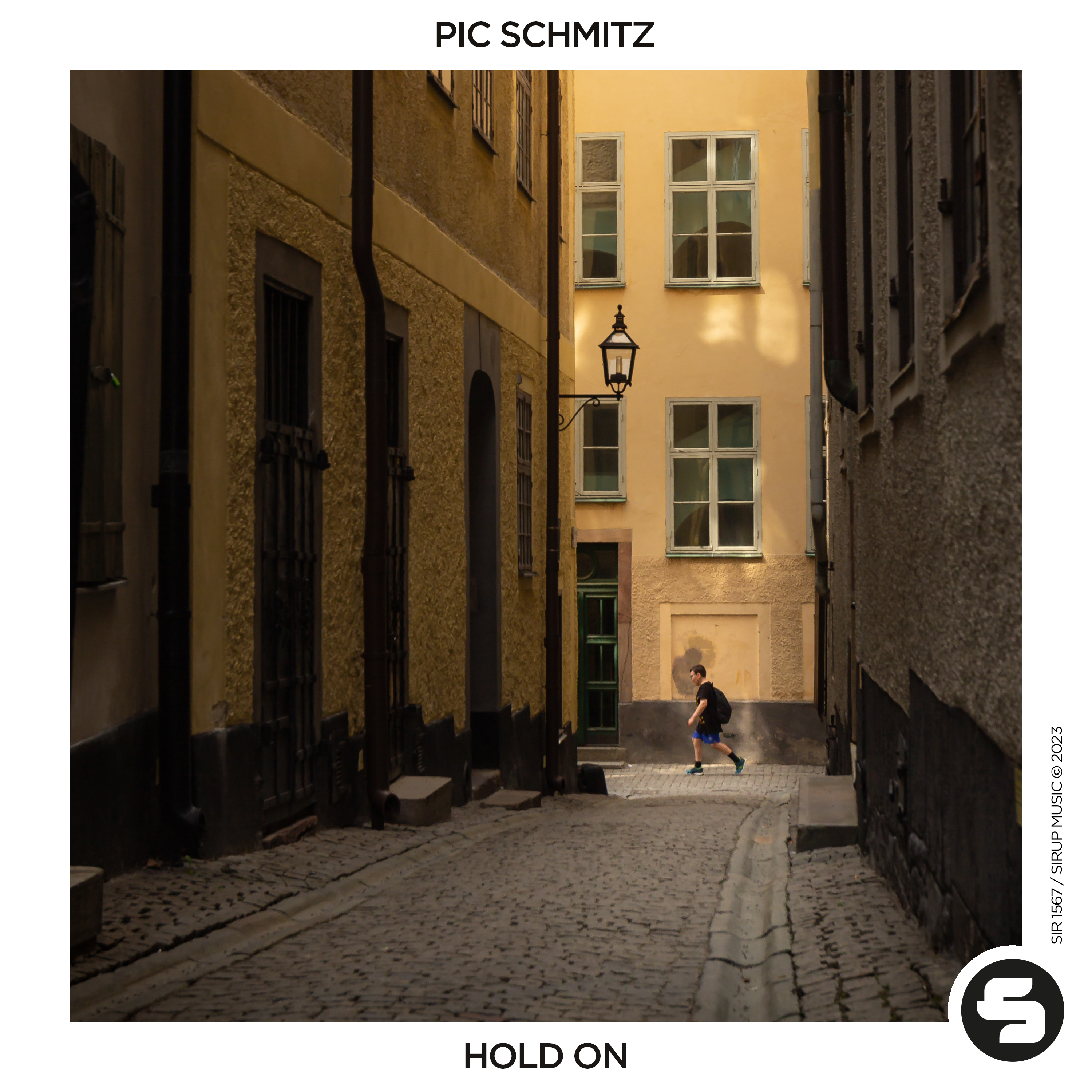 Hold On (Extended) | Pic Schmitz